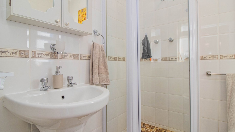 3 Bedroom Property for Sale in Westcliff Western Cape